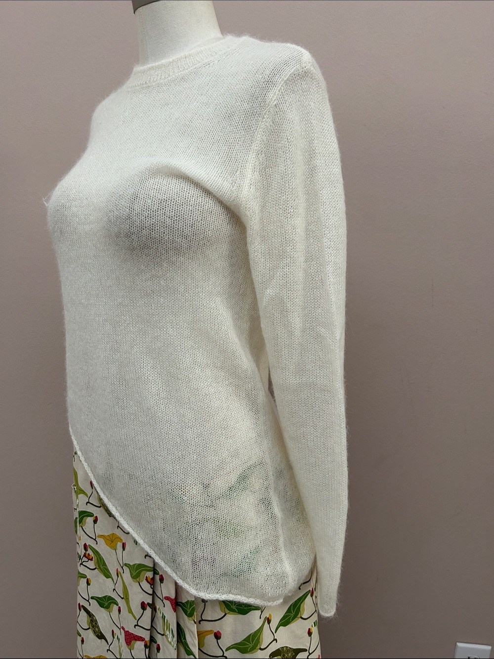 Massimo Dutti Classic Crewneck Women's Sweater in Cream asymmetrical S - Picture 4 of 14